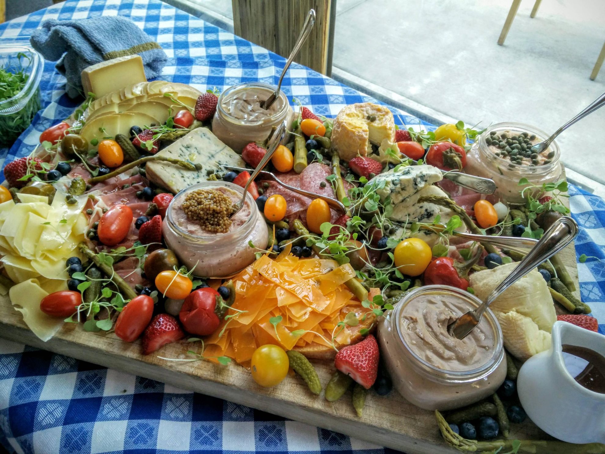 25 Charcuterie Spreads Youll Drool Over Luvthat 5305